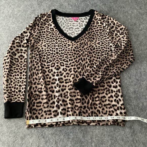 Betsey Johnson Animal Print Cheetah Pullover Long Sleeve Size M Top. - Picture 3 of 12